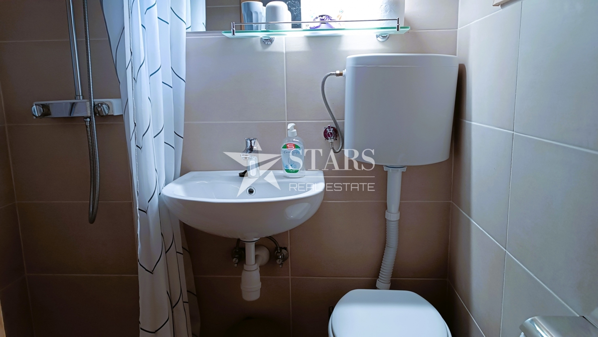 Josipdol - Two wooden houses with 4 apartments on a large plot of land