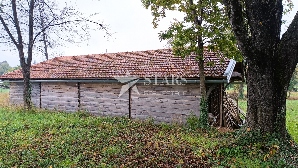 Josipdol - Two wooden houses with 4 apartments on a large plot of land