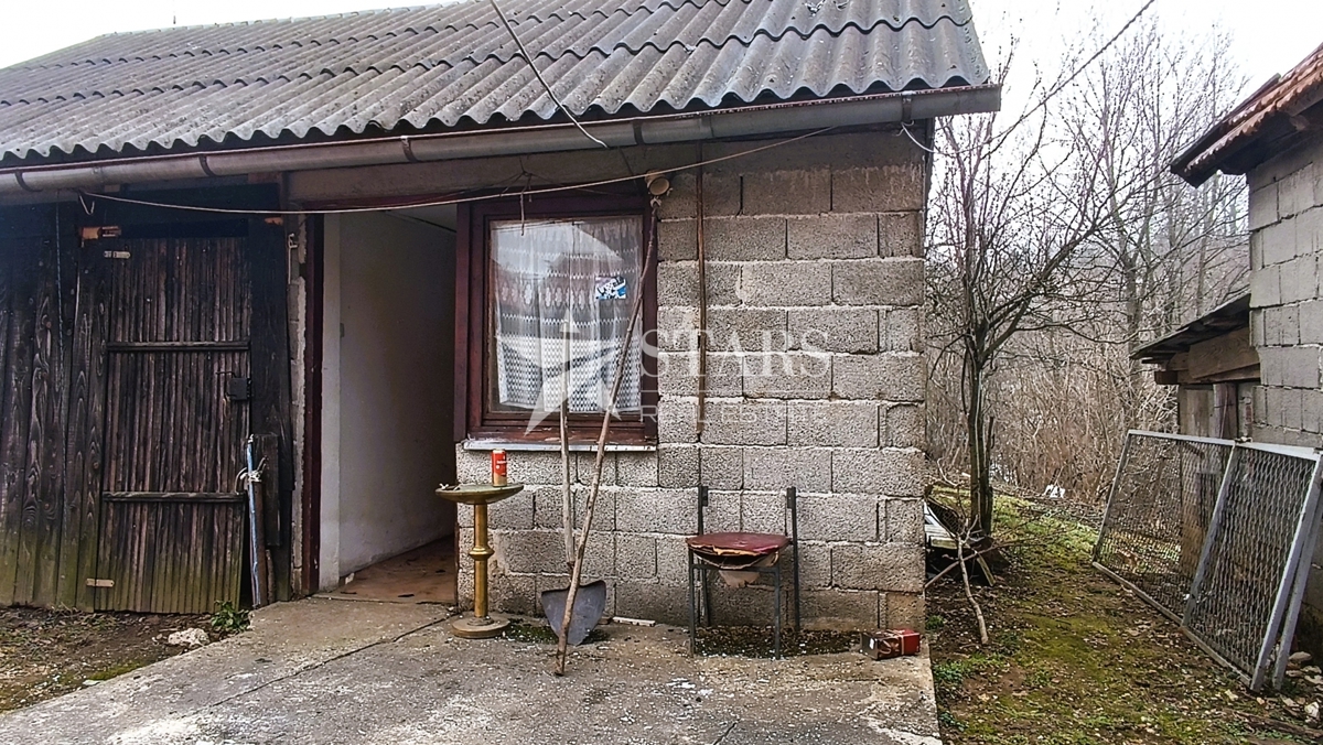 Saborsko - Hiša v centru 75 m2, dom za družino in investicijska priložnost