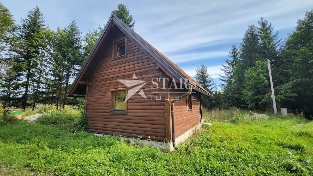 Gorski kotar, Stara Sušica – Lesena počitniška hiška v mirnem gozdnem okolju