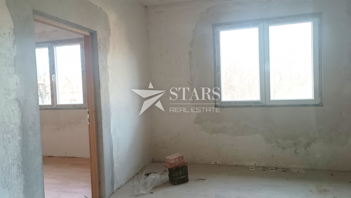 Plaški, Kmečka hiša ob potoku - idealna za družinsko življenje ali počitniško hišo