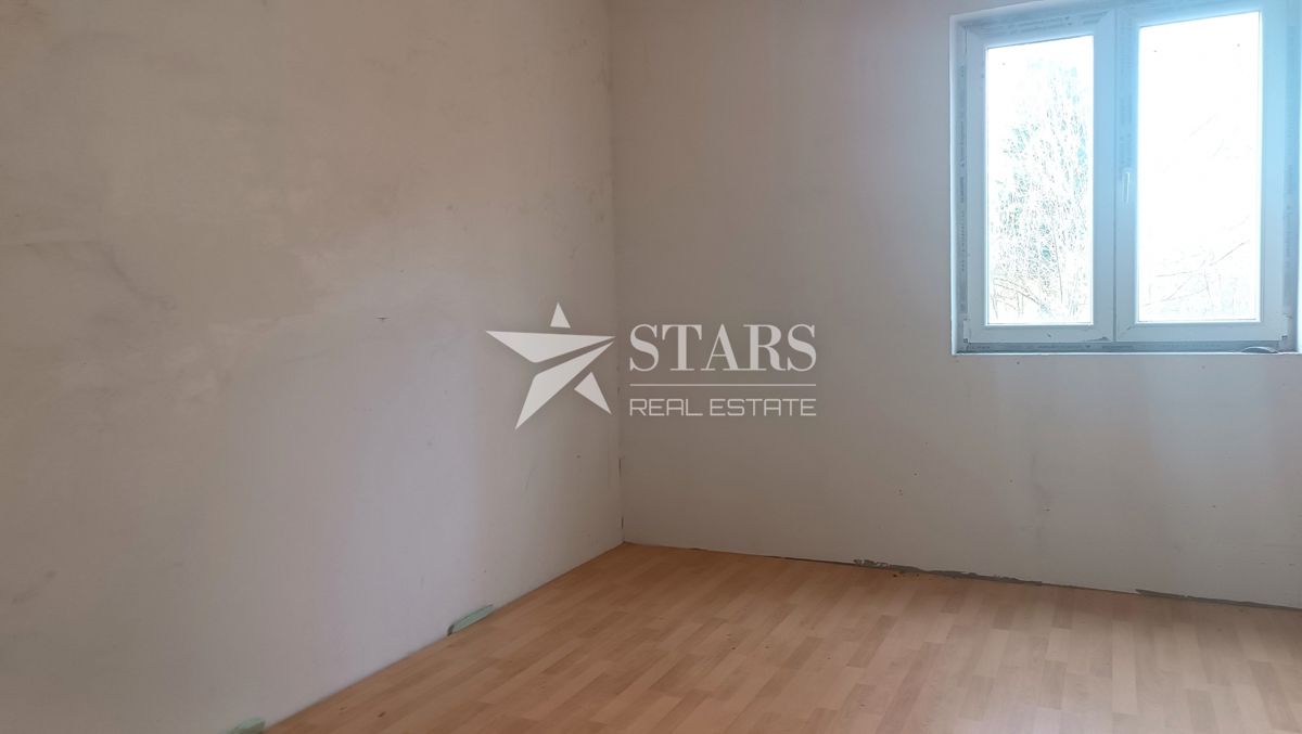 Plaški, Kmečka hiša ob potoku - idealna za družinsko življenje ali počitniško hišo