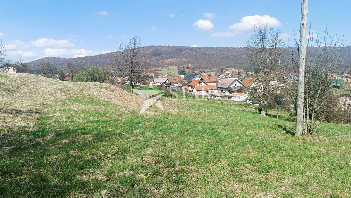 Ogulin - velika gradbena parcela s kmetijskim delom