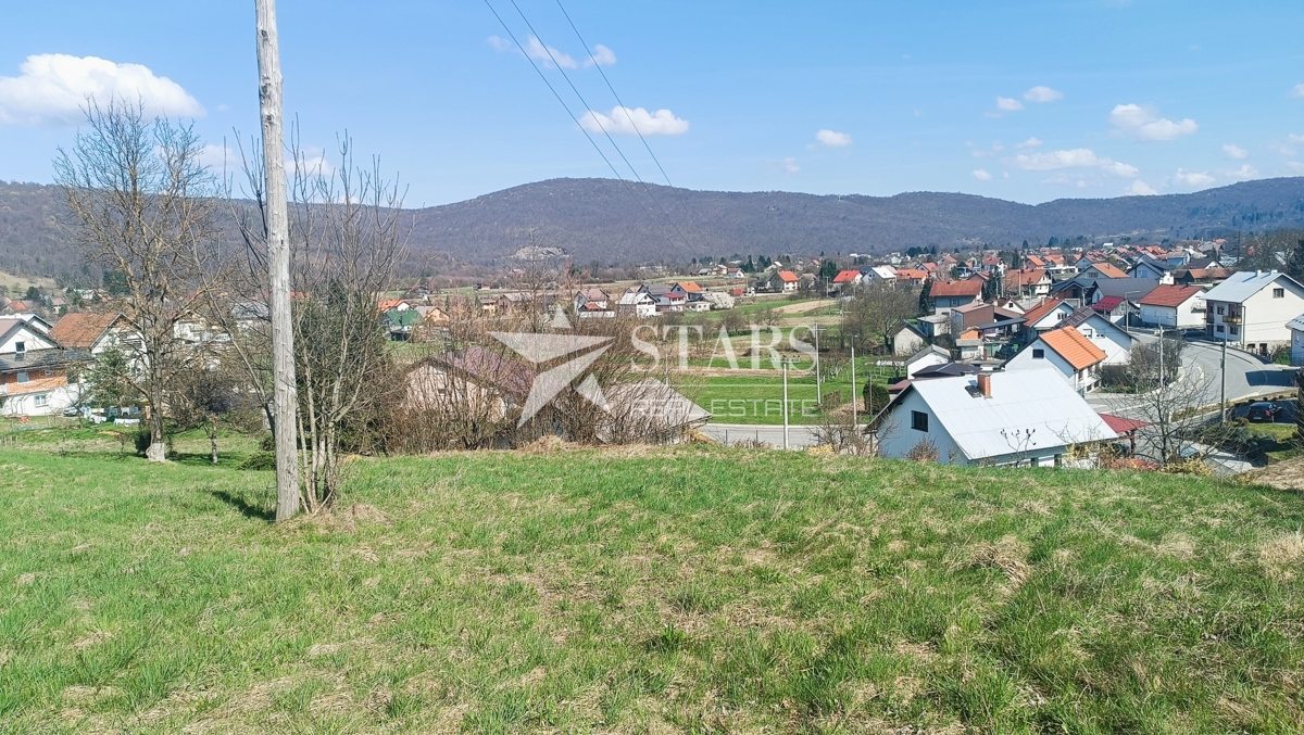 Ogulin - velika gradbena parcela s kmetijskim delom