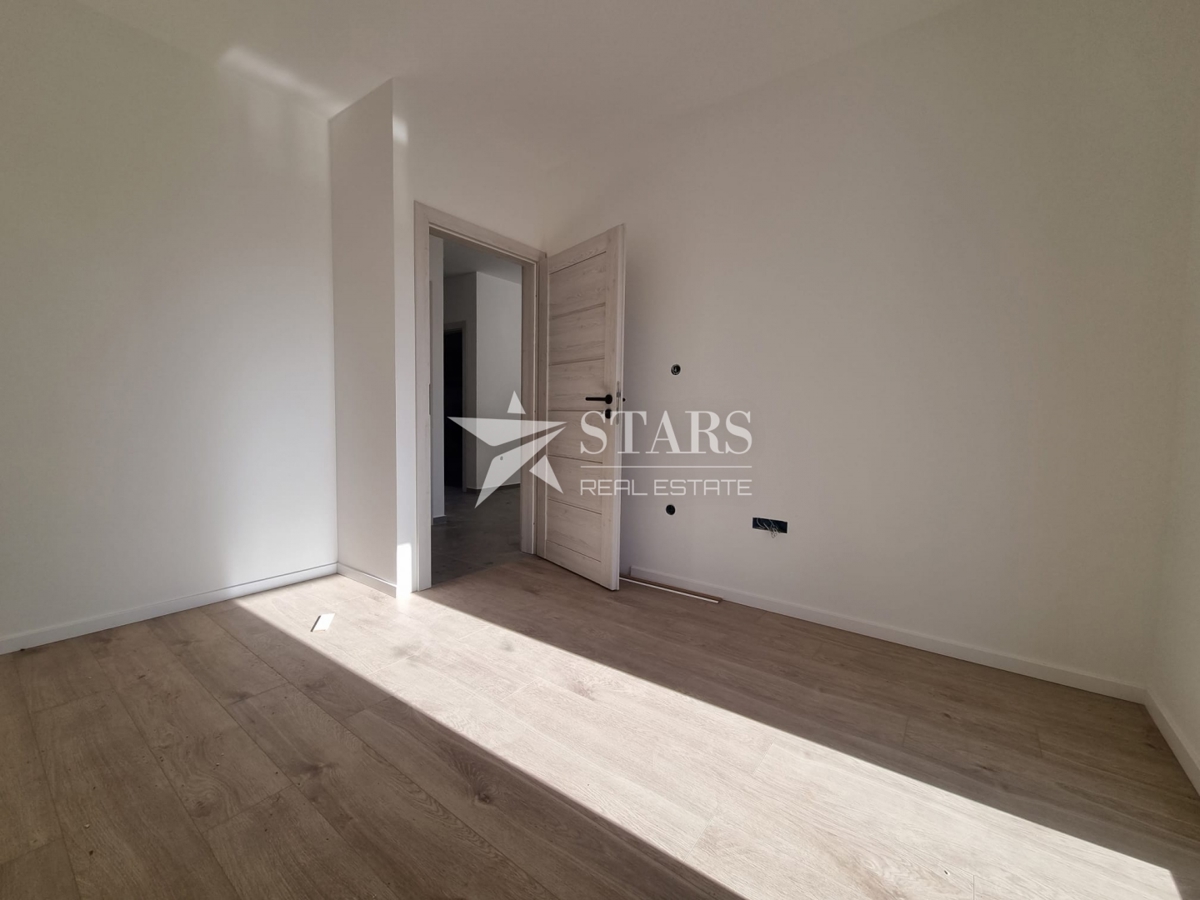 Otok Krk, Čižići, dvosobni apartma z dnevno sobo v novogradnji 