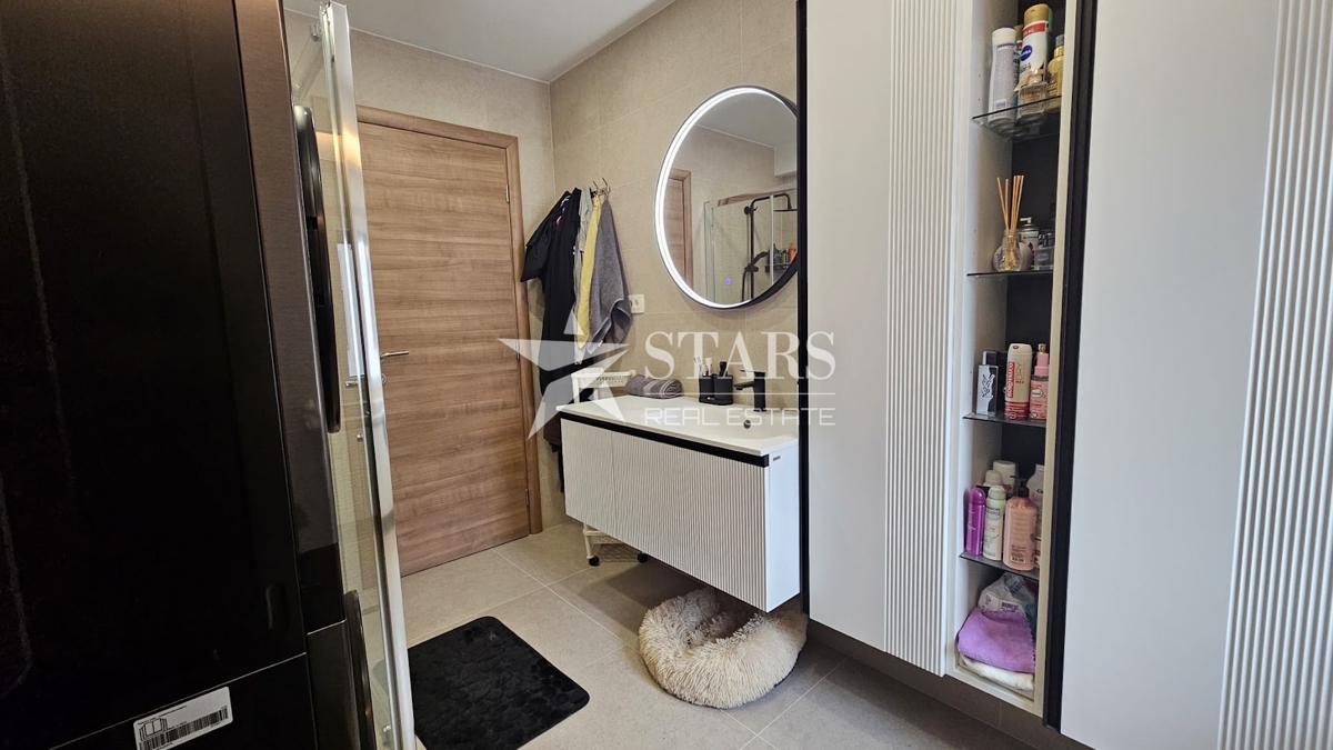 Delnice – Prostorno stanovanje v hiši z vrtom | 140 m² + 200 m² zemljišča