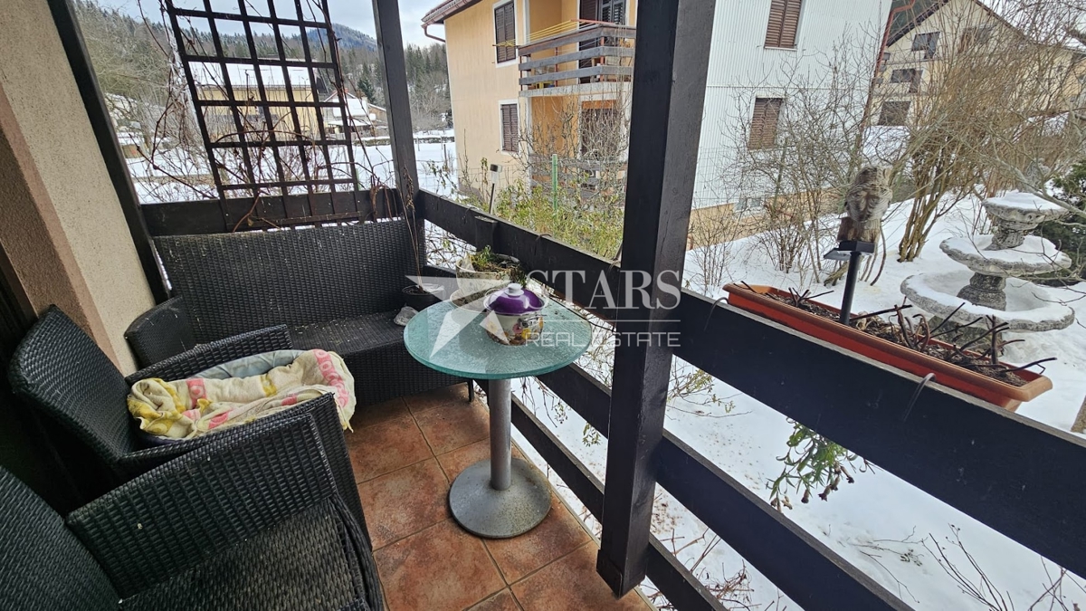 Delnice – Prostorno stanovanje v hiši z vrtom | 140 m² + 200 m² zemljišča