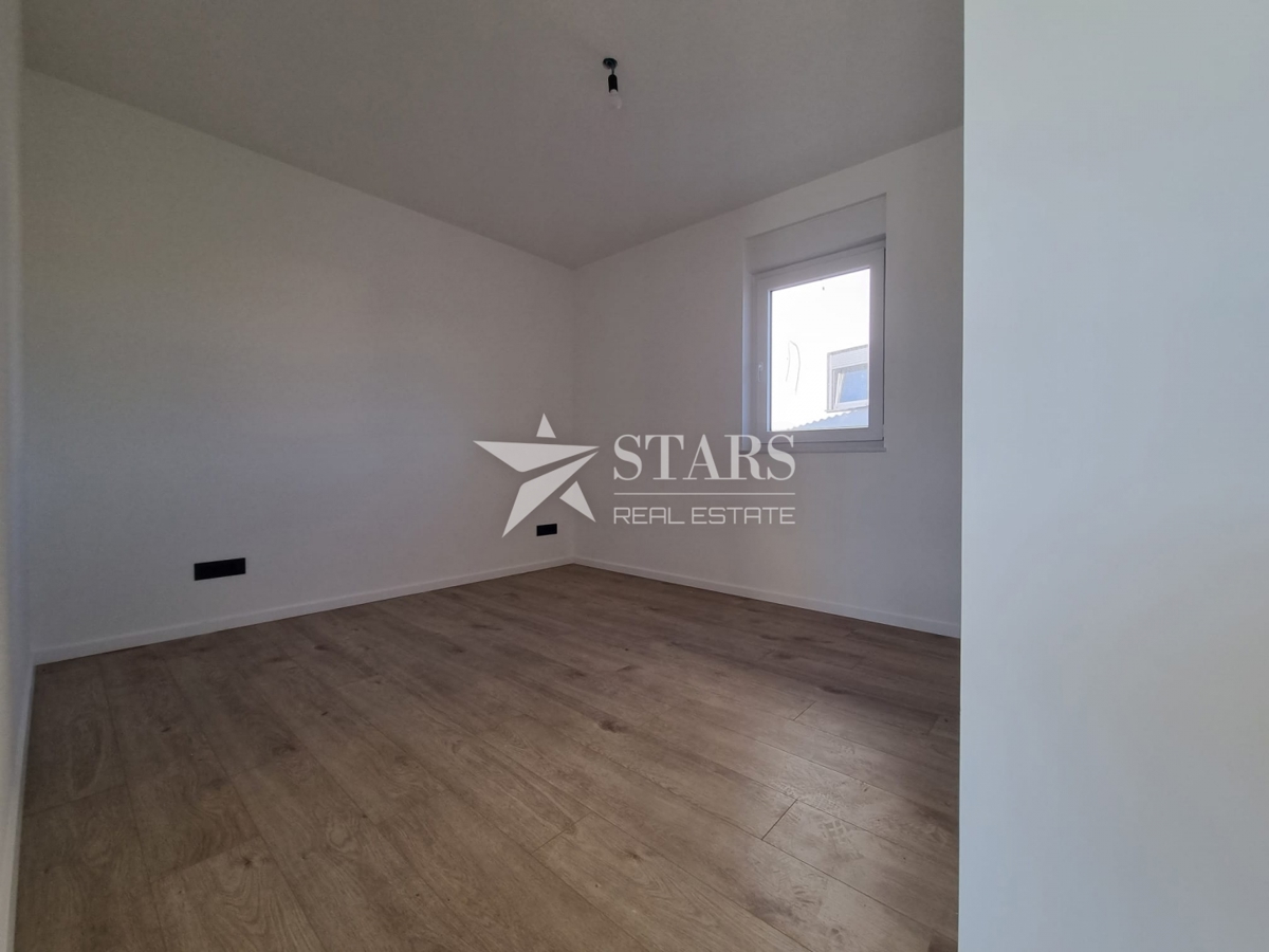 Otok Krk, Čižići, dvosobni apartma z dnevno sobo v novogradnji 