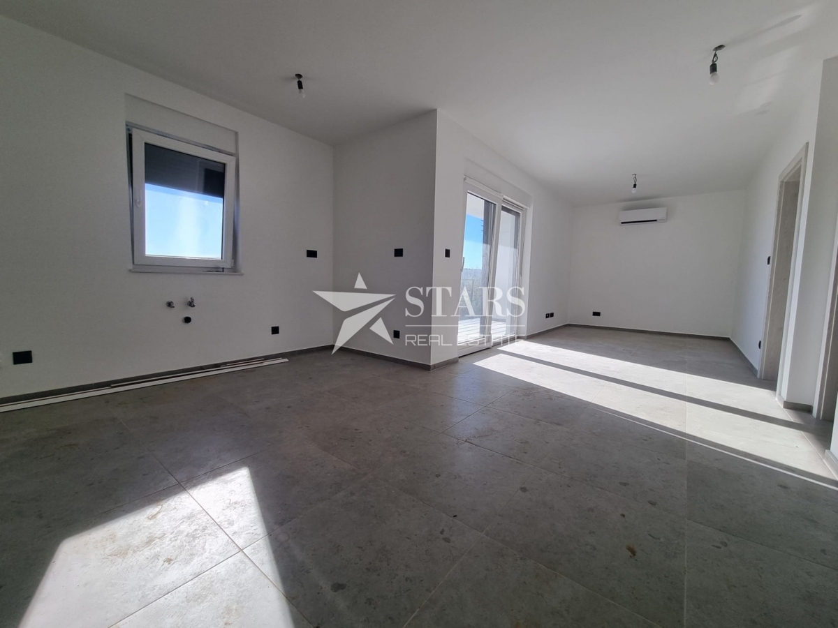 Otok Krk, Čižići, dvosobni apartma z dnevno sobo v novogradnji 