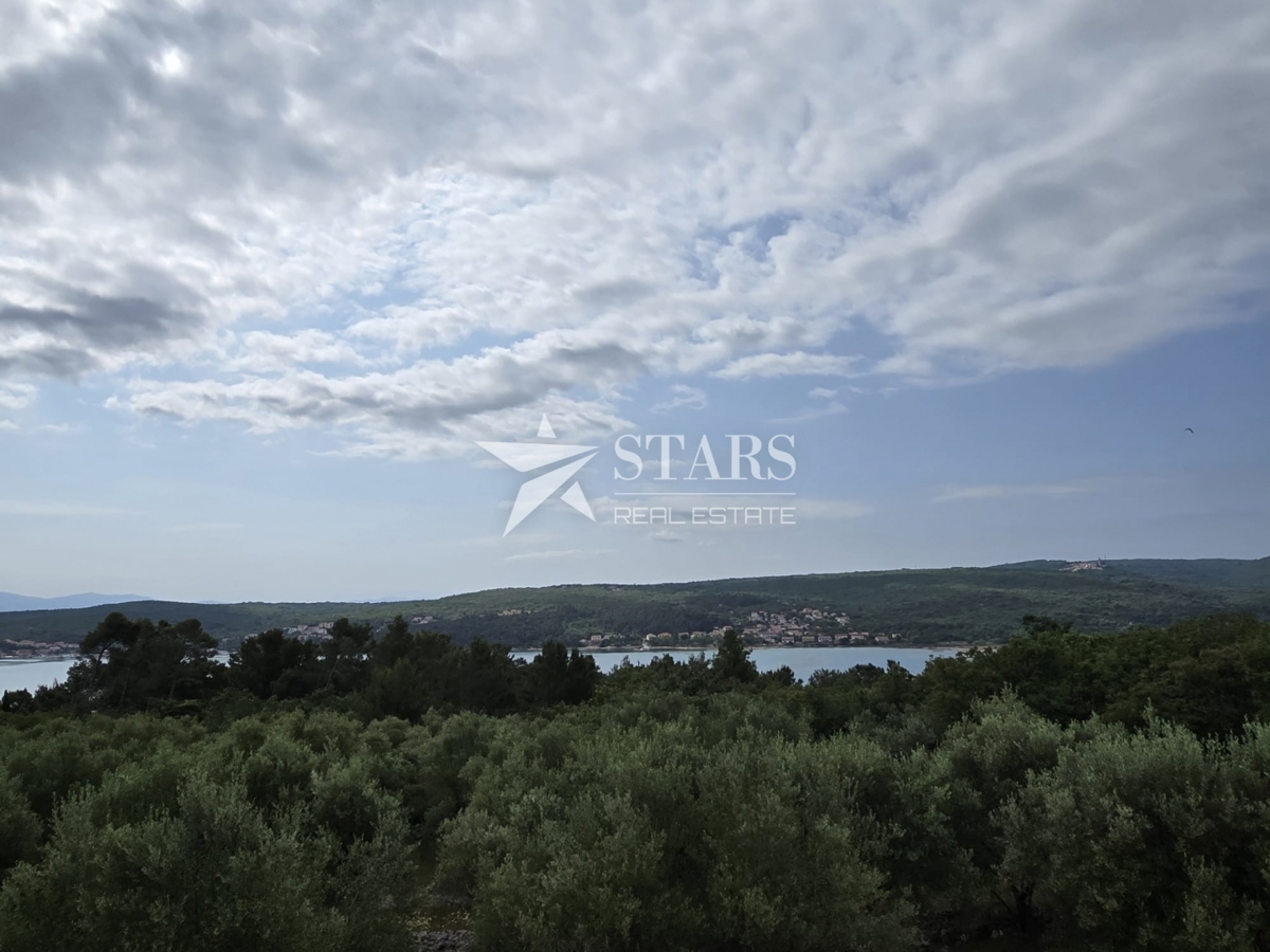 Otok Krk, Čižići, dvosobni apartma z dnevno sobo v novogradnji 