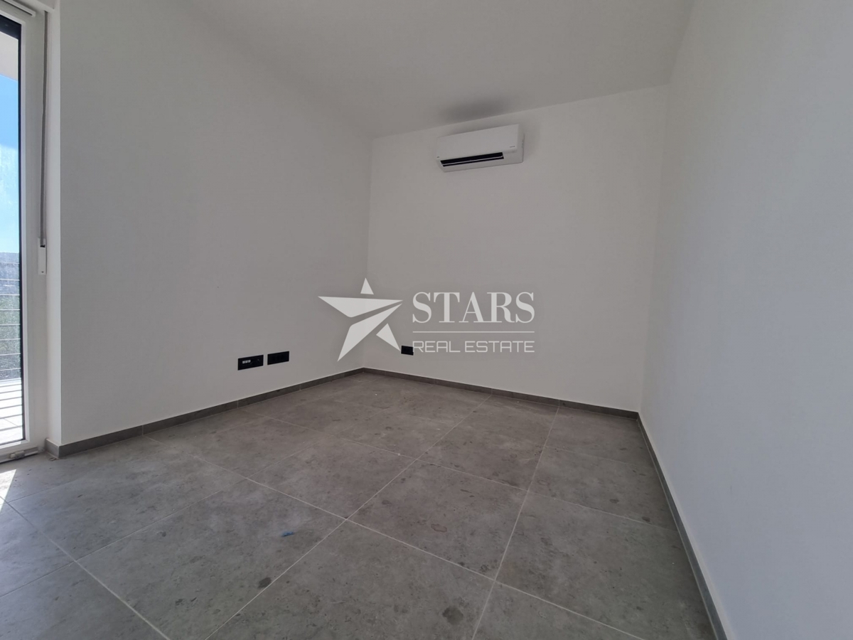 Otok Krk, Čižići, dvosobni apartma z dnevno sobo v novogradnji 