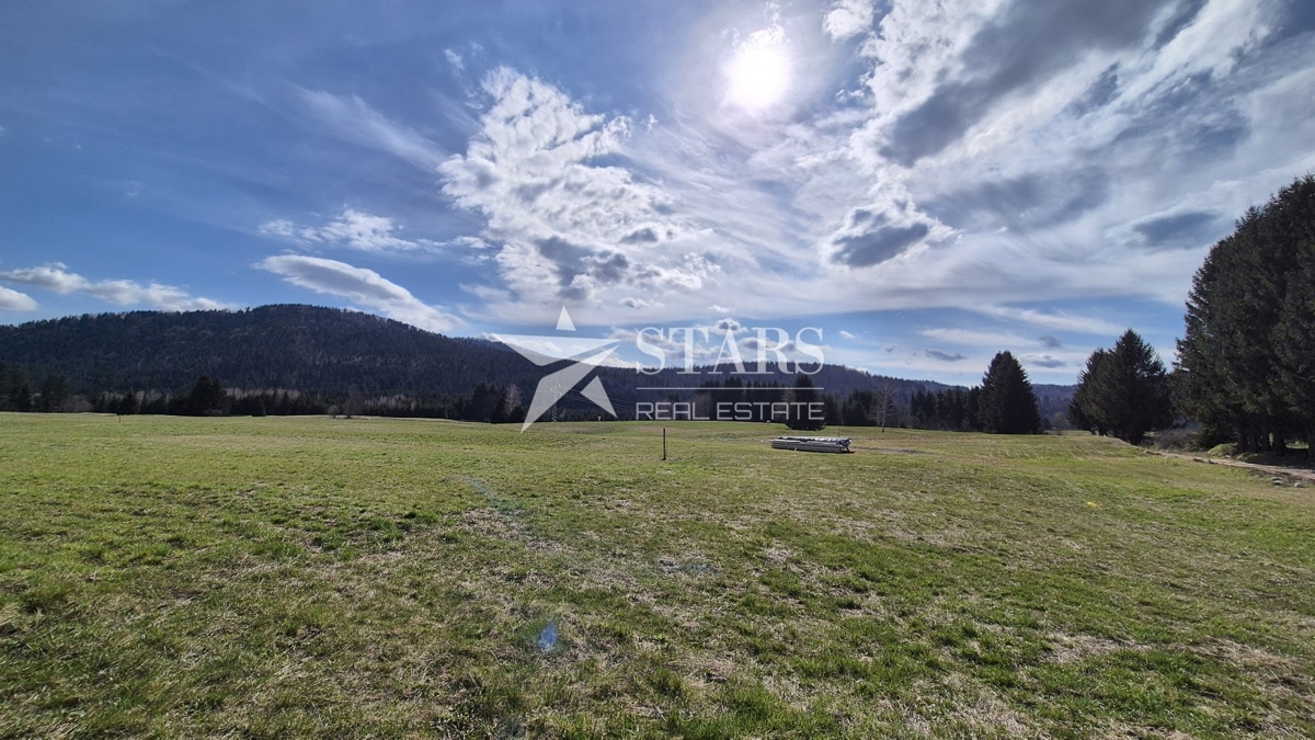 Gorski Kotar, Ravna Gora – Gradbena parcela 805 m²