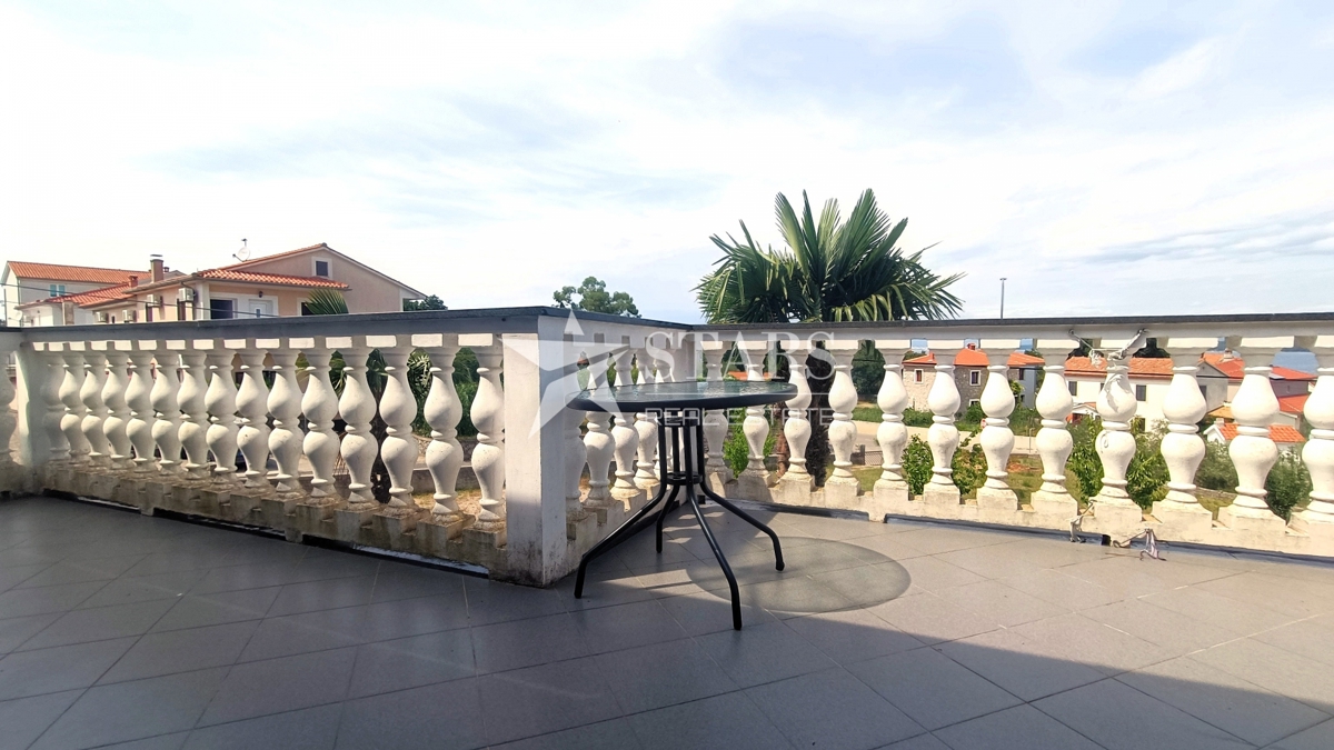 Hiša Malinska, Malinska-Dubašnica, 376m2