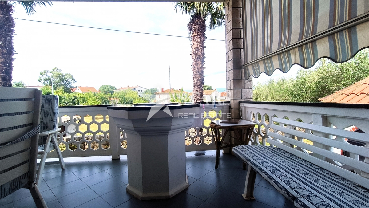 Hiša Malinska, Malinska-Dubašnica, 376m2