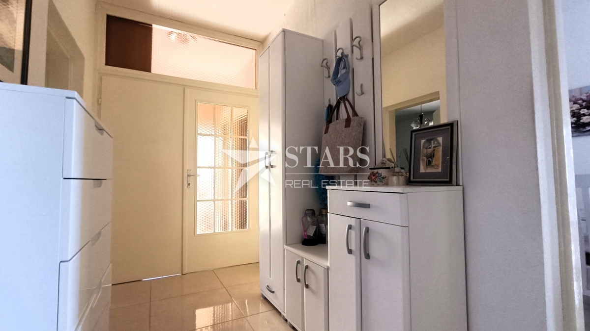 Hiša Malinska, Malinska-Dubašnica, 376m2