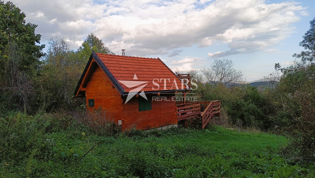 Plaški - Međeđak, stavbno - kmetijsko zemljišče 115.335 m2