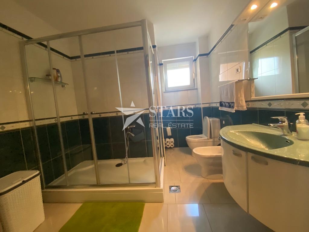 Kastav, Rešetari – Prostorno stanovanje 133 m²