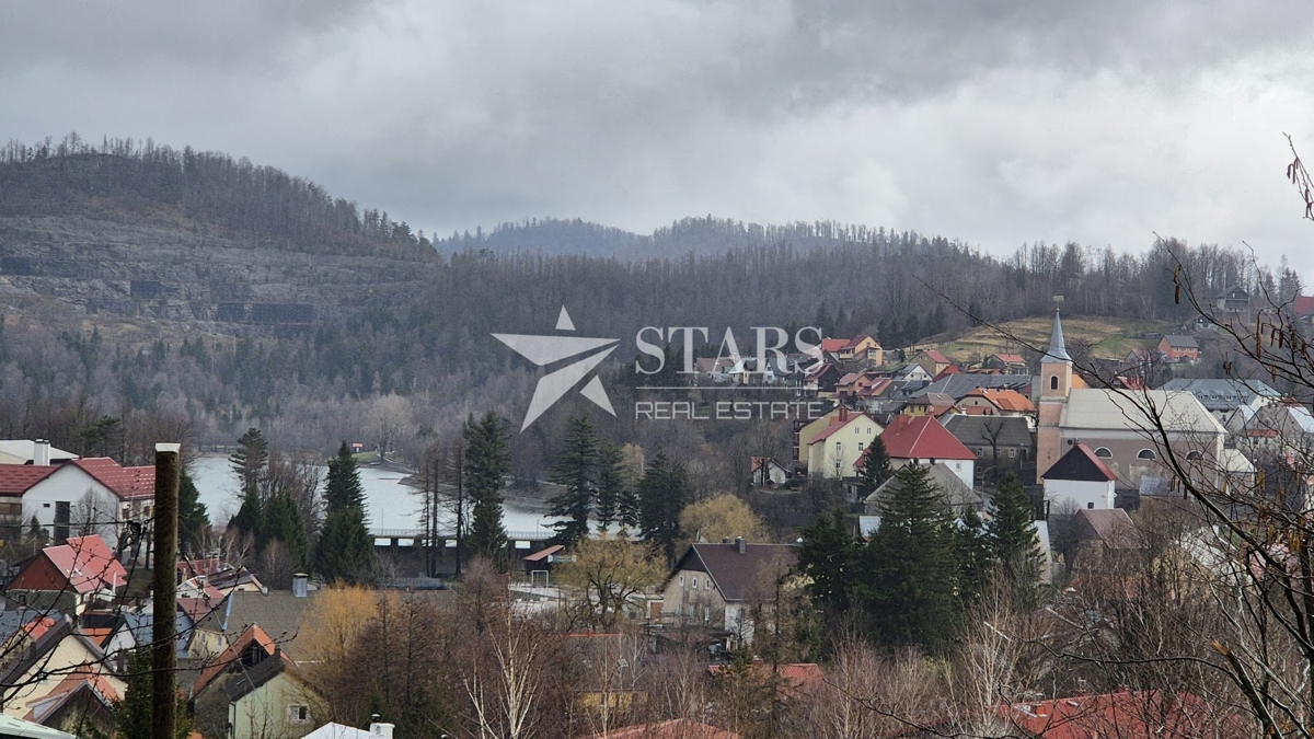 Gorski Kotar, Fužine - Zemljišče velikosti 3917 m² z odprtim pogledom na jezero Bajer