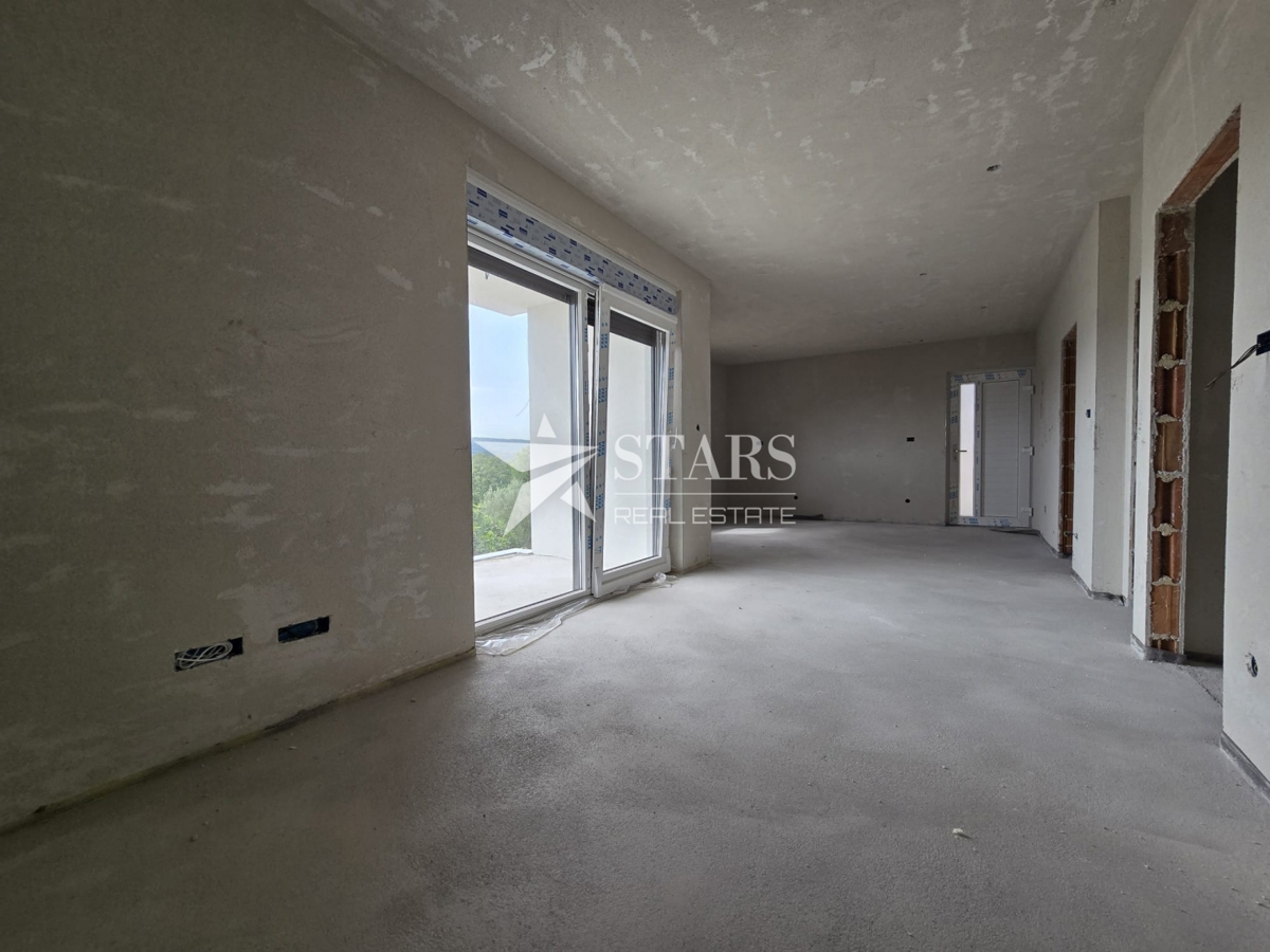 Otok Krk, Čižići, dvosobni apartma z dnevno sobo v novogradnji 