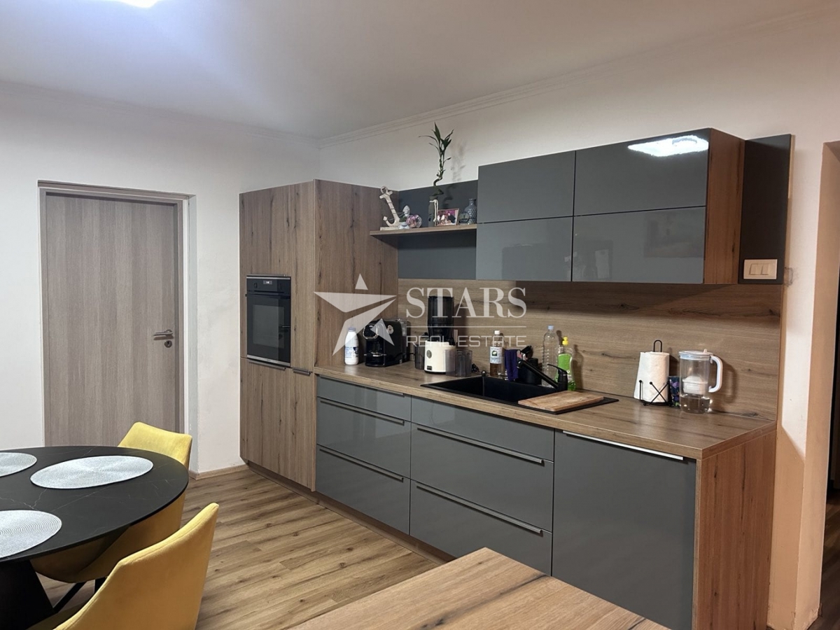 Fužine, družinska hiša s površino 150 m² in prostornim dvoriščem