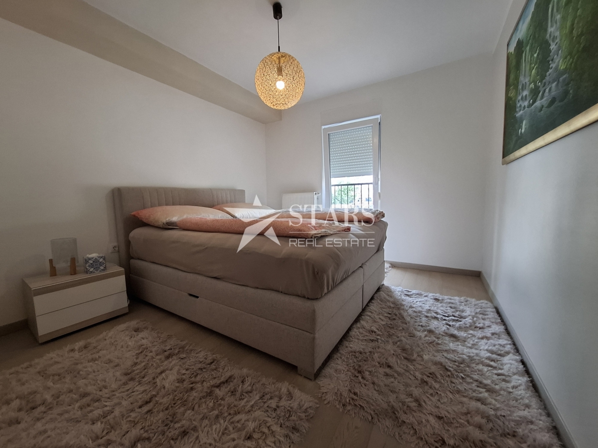 Rijeka, Srdoči – 2 spalnici + dnevna soba, 67.70 m², parkirno mesto