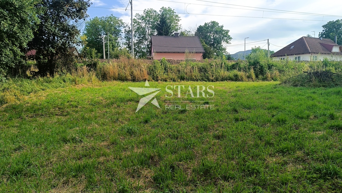 Josipdol - Stavbno zemljišče 994 m² - mirna lokacija ob potoku