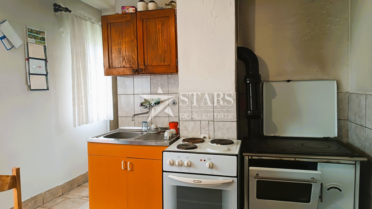 Josipdol - Hiša z vrtom in dvoriščnim poslopjem - 8 km od centra