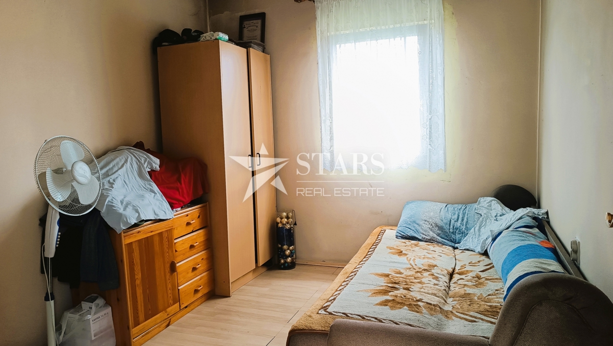 Josipdol - Hiša z vrtom in dvoriščnim poslopjem - 8 km od centra