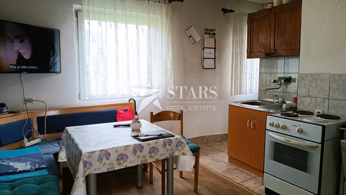 Josipdol - Hiša z vrtom in dvoriščnim poslopjem - 8 km od centra