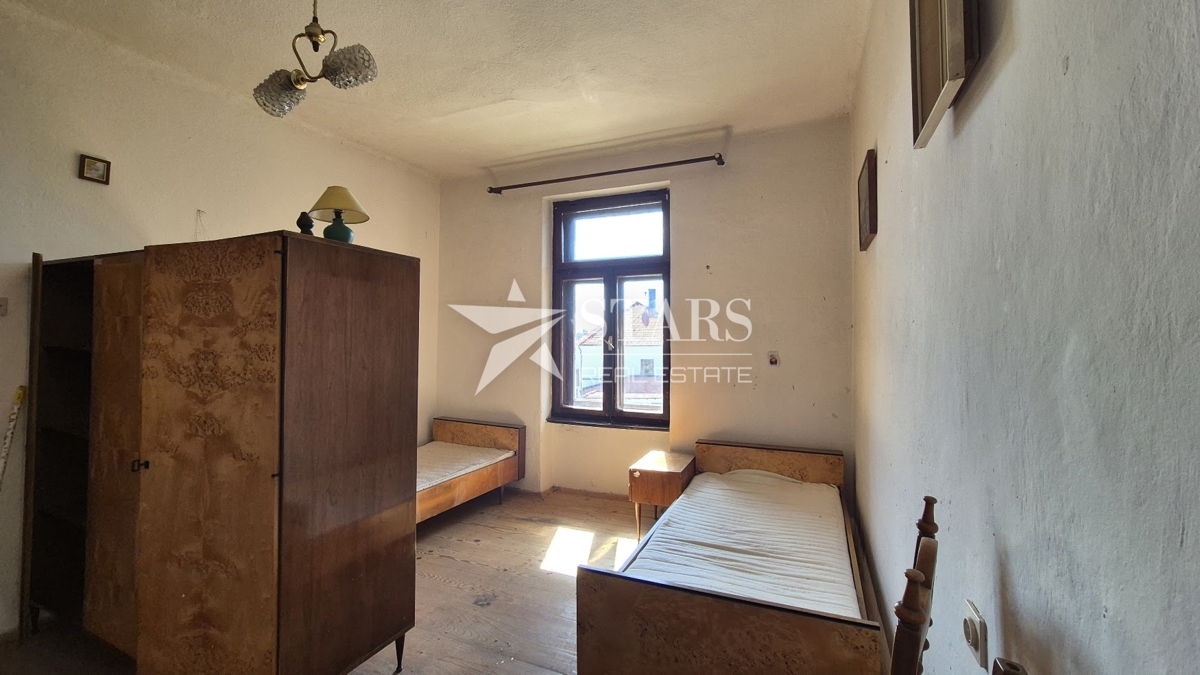 GORSKI KOTAR, VRBOVSKO – 3-SOBNO STANOVANJE V CENTRU MESTA, 78 m²