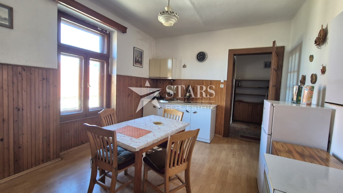 GORSKI KOTAR, VRBOVSKO – 3-SOBNO STANOVANJE V CENTRU MESTA, 78 m²