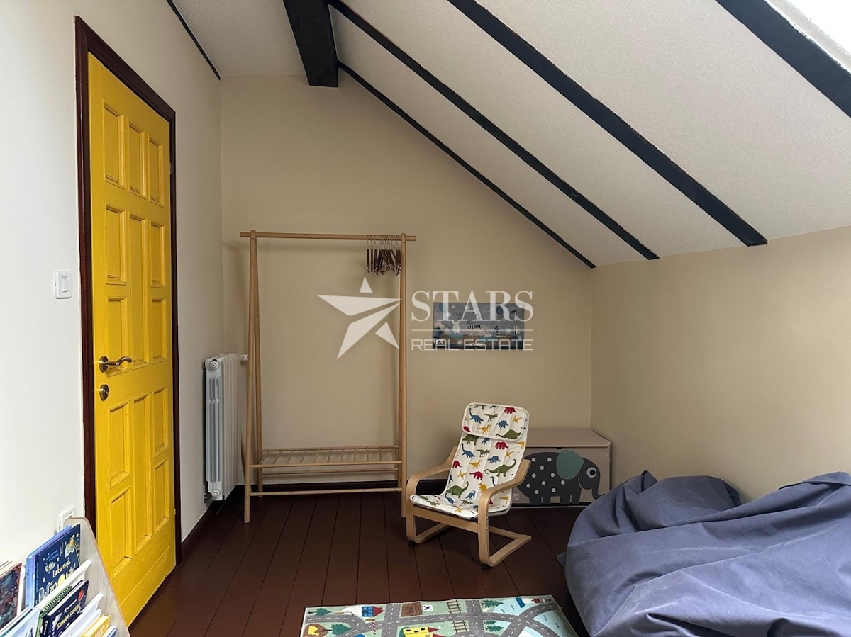 Gorski kotar, Delnice – Ekskluzivna ponudba samo pri nas! Avtohtona hiša s prostornim zemljiščem