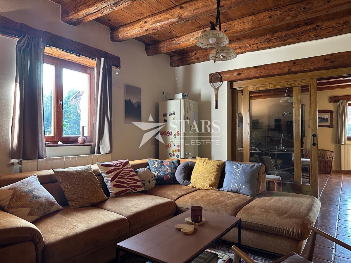 Gorski kotar, Delnice – Ekskluzivna ponudba samo pri nas! Avtohtona hiša s prostornim zemljiščem