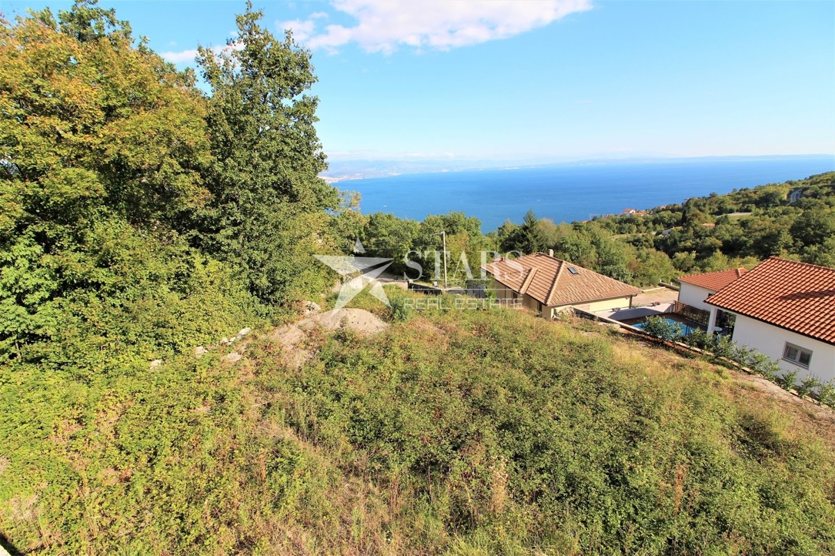 Opatija – samostojna hiša v roh-bau fazi s panoramskim pogledom na morje