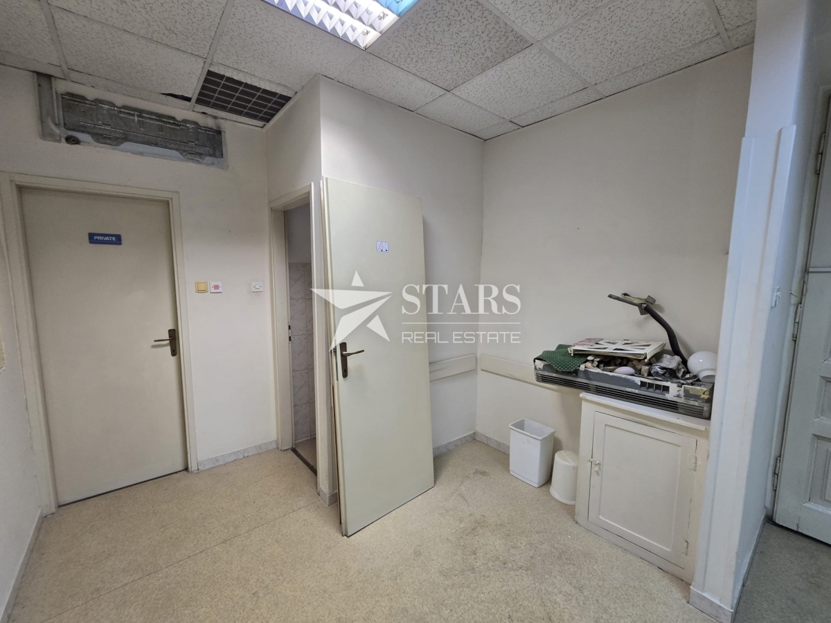 Rijeka, Center – Prostorno 4-sobno stanovanje z balkonom, 137 m²