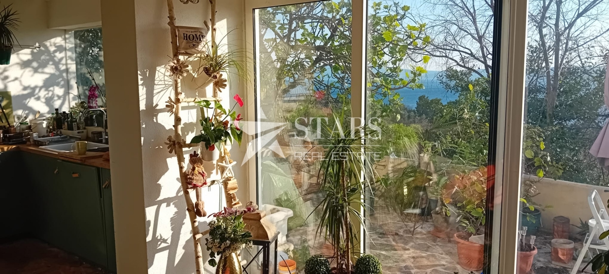 Crikvenica – stanovanje za tiste, ki vidijo potencial v 115 m² s pogledom na morje