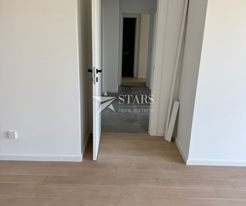 Umag – Novo 3-sobno stanovanje s pogledom na morje in 3 parkirnimi mesti v ceni