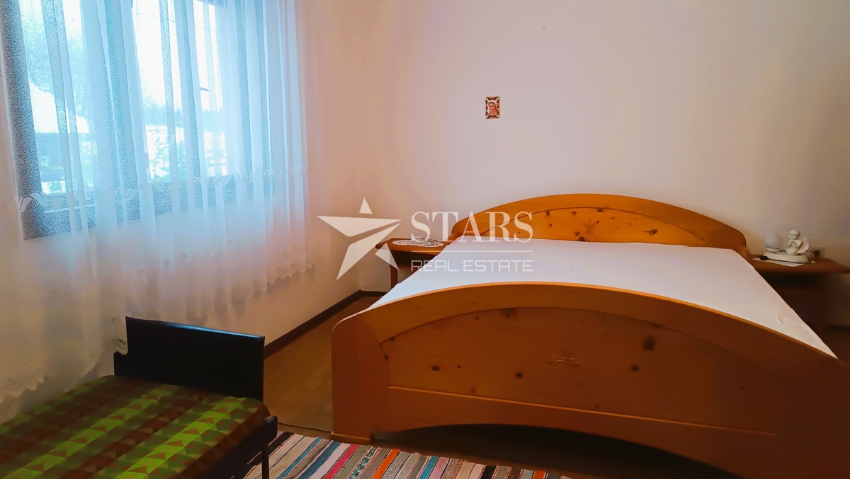 Ogulin - Hiša, vrt, dodatna hiša - takoj vseljivo!