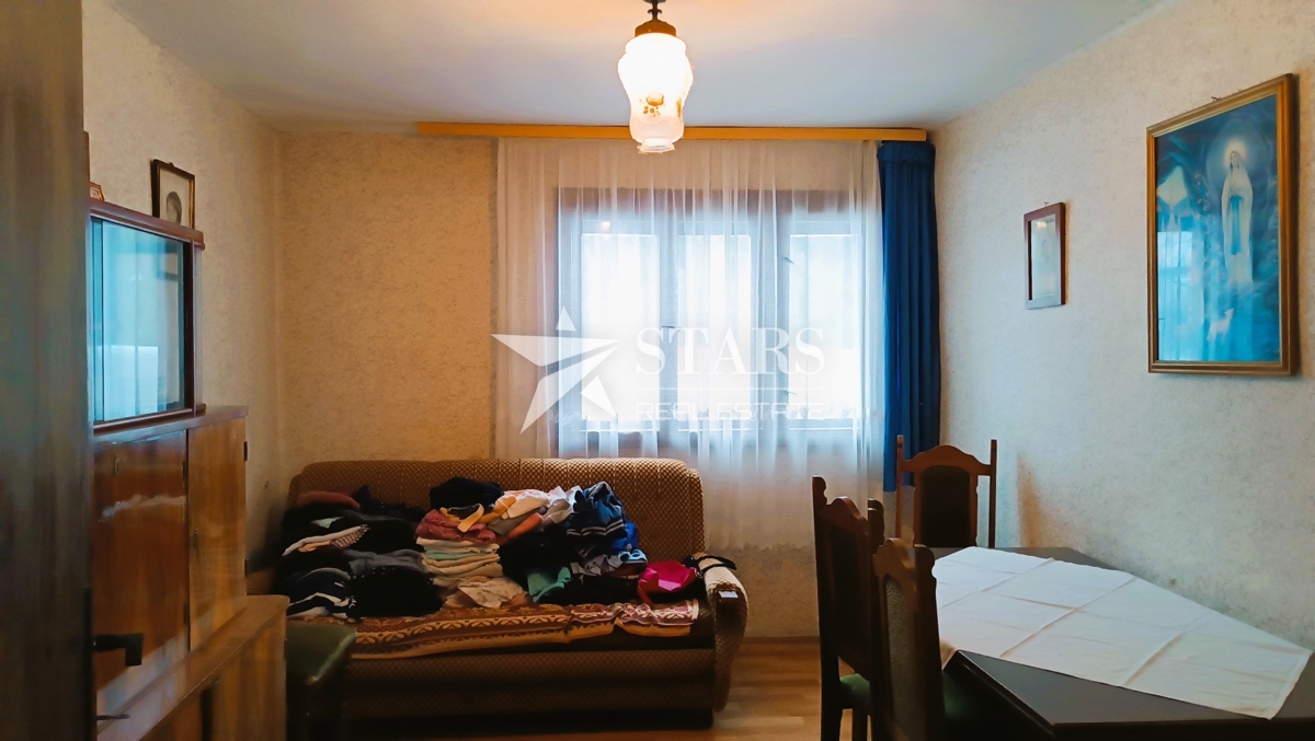 Ogulin - Hiša, vrt, dodatna hiša - takoj vseljivo!