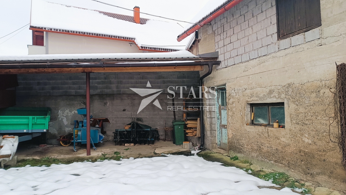 Ogulin - Hiša, vrt, dodatna hiša - takoj vseljivo!