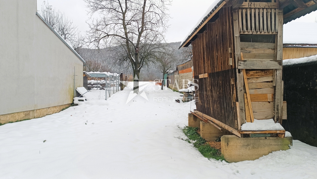 Ogulin - Hiša, vrt, dodatna hiša - takoj vseljivo!