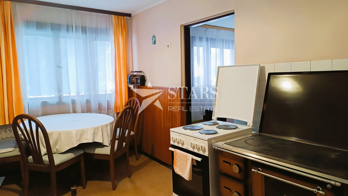 Ogulin - Hiša, vrt, dodatna hiša - takoj vseljivo!