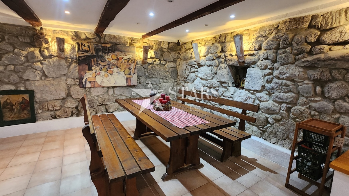 Hiša Grbajel, Delnice, 304m2
