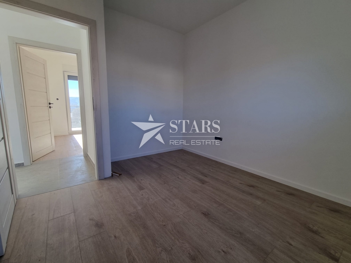 Otok Krk, Čižići, dvosobni apartma z dnevno sobo v novogradnji 