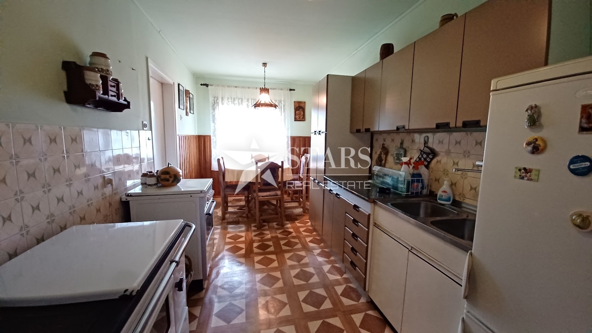 Hiša Ravna Gora, 170m2