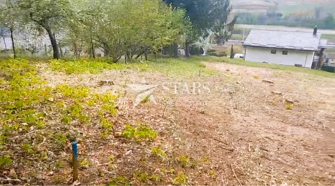 Duga Resa - Zazidljivo zemljišče s panoramskim pogledom na Mrežnico
