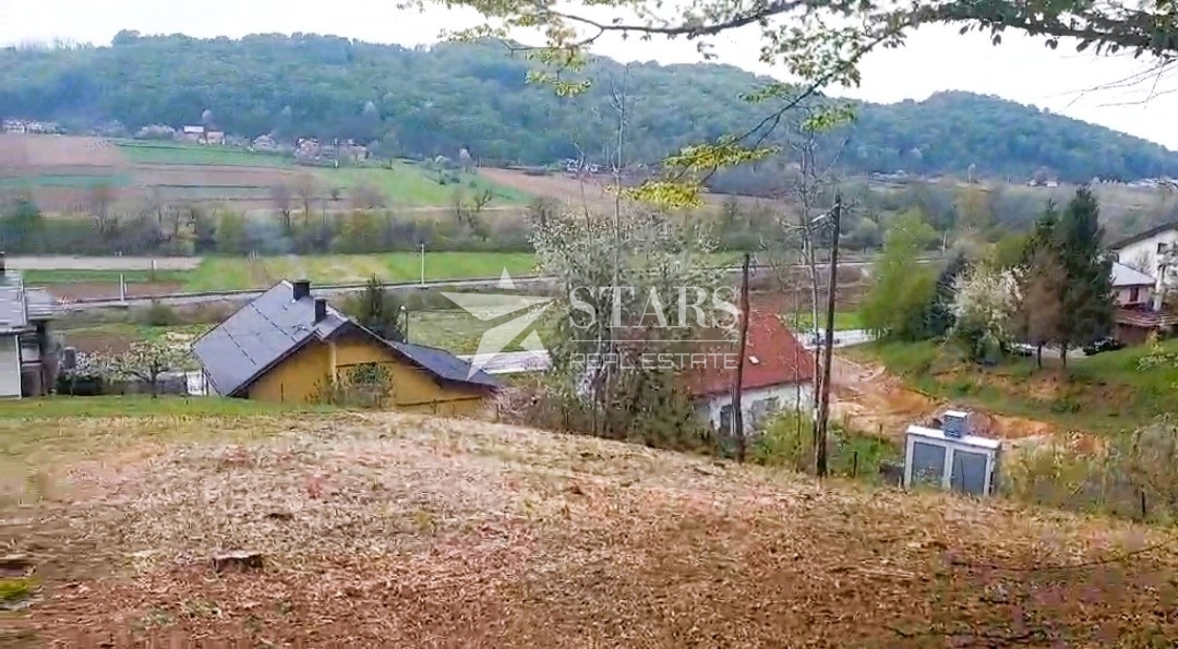 Duga Resa - Zazidljivo zemljišče s panoramskim pogledom na Mrežnico