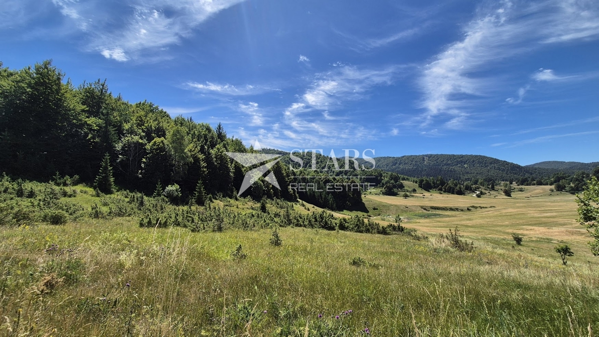 Gorski kotar, Stari Laz – Stavbno zemljišče 1.670 m²