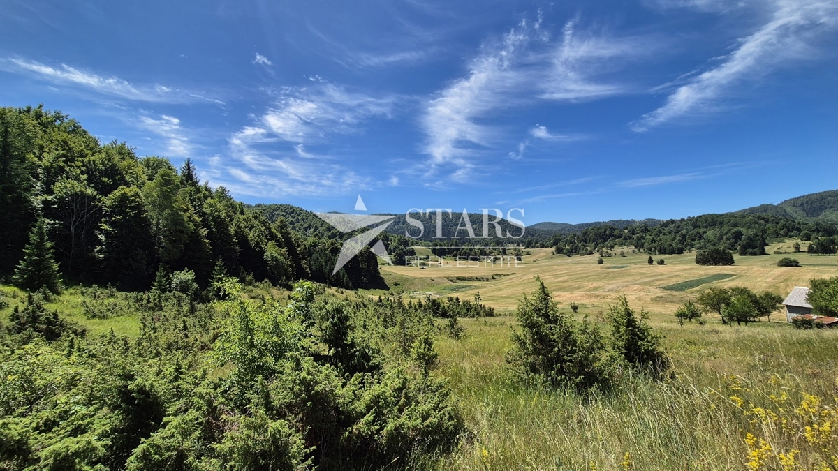 Gorski kotar, Stari Laz – Stavbno zemljišče 1.670 m²
