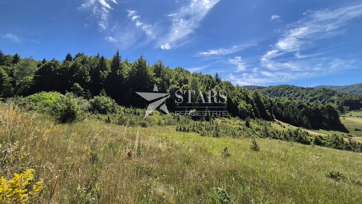 Gorski kotar, Stari Laz – Stavbno zemljišče 1.670 m²